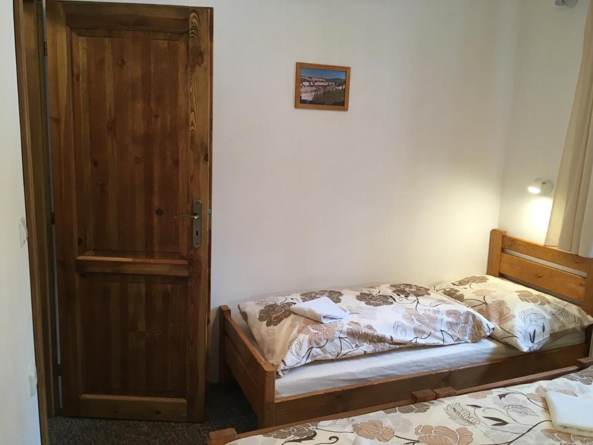 Chalupa A Apartmany Lojka Бенецко Екстериор снимка